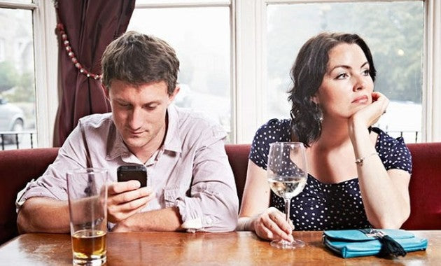 Addicted to Your Phone? 5 Ways to Disconnect